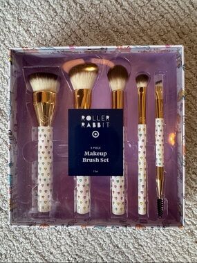 Roller Rabbit White Makeup Brush Set with Multicolor Heart Accents